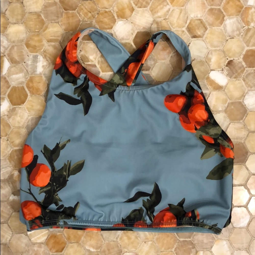 Albion crop top Medium EUC